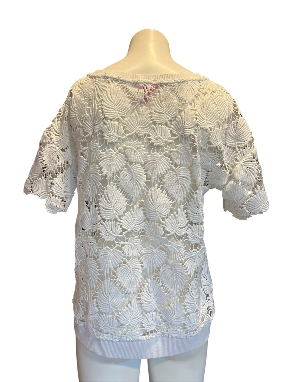 Lilly Pulitzer White Lace Top with Pink Label - Picture 4 of 7